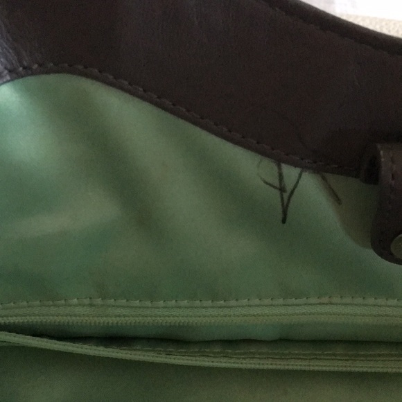 Coach leather purse large off white with grey trim - Picture 7 of 7